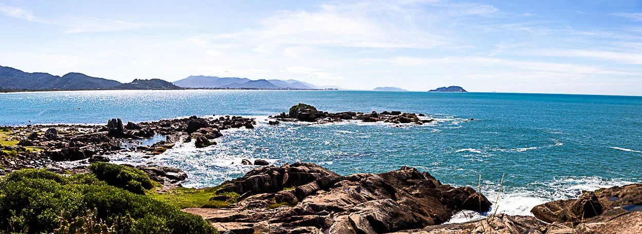 Onde o Granito Sonha com o Mar
